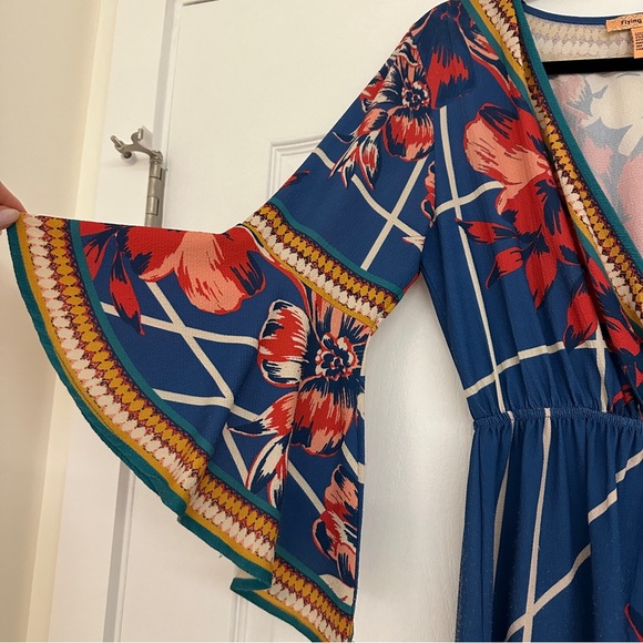 Floral V-Neck Maxi Dress - Blue and Red - Picture 7 of 12